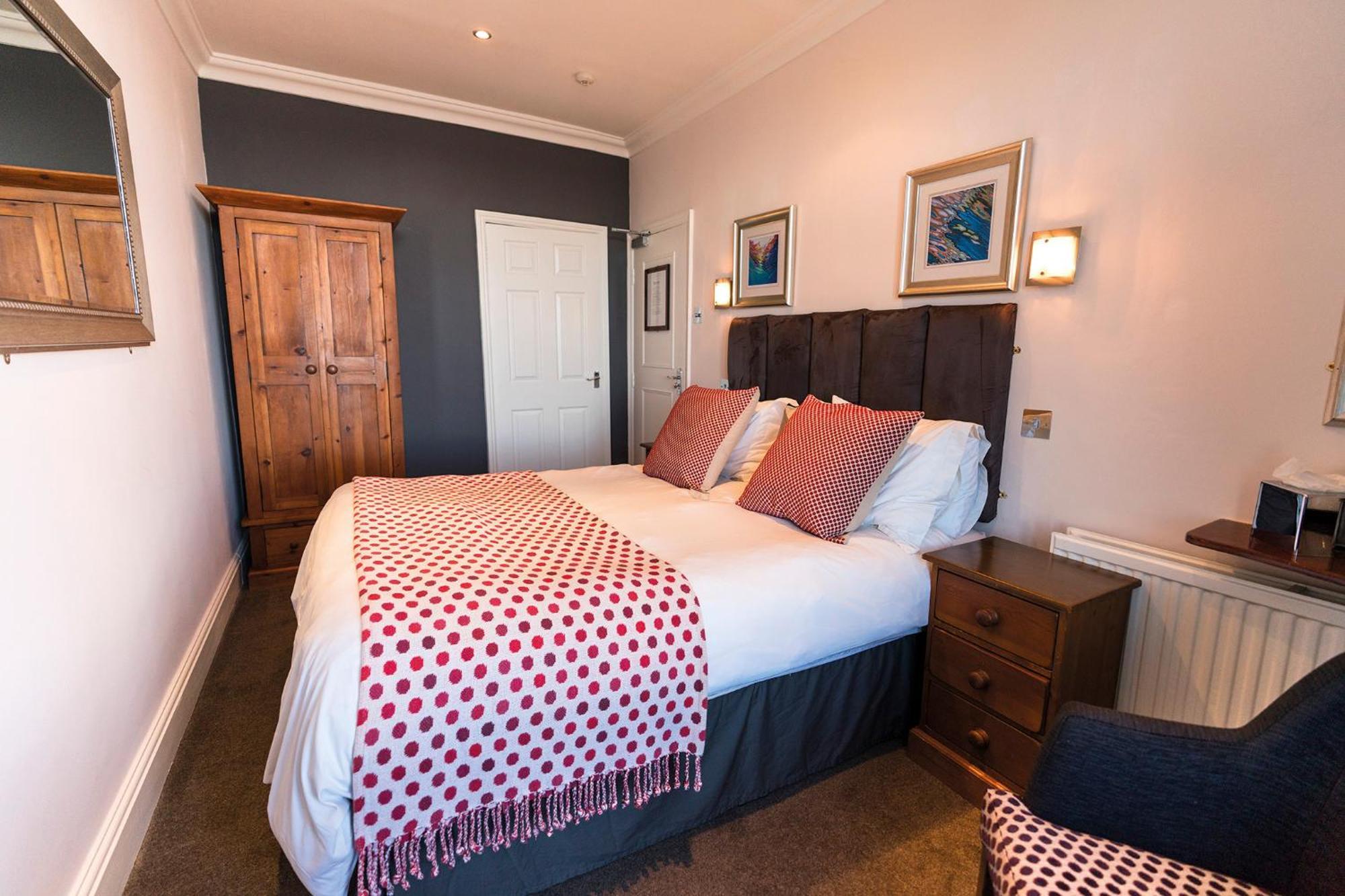 The Helaina Hotel Scarborough Bilik gambar